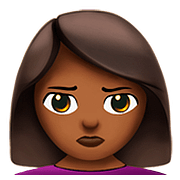 🙎🏾 Emoji Persona Haciendo Pucheros: Tono De Piel Oscuro Medio en Apple iOS 10.0.