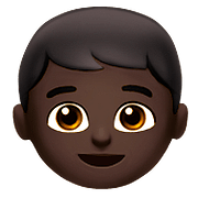 👦🏿 Emoji Niño: Tono De Piel Oscuro en Apple iOS 10.2.