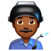 👨🏾‍🏭 Emoji Operario: Tono De Piel Oscuro Medio en Apple iOS 10.2.