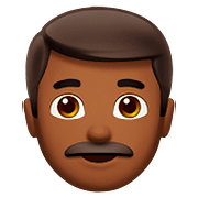 👨🏾 Emoji Homem: Pele Morena Escura na Apple iOS 10.2.