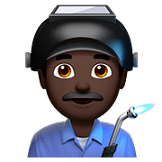 Emoji 👨🏿‍🏭 Operaio: Carnagione Scura su Apple iOS 10.3.