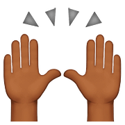 Emoji 🙌🏾 Mani Alzate: Carnagione Abbastanza Scura su Apple iOS 10.3.