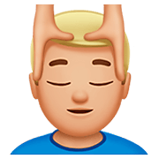 💆🏼‍♂️ Emoji Hombre Recibiendo Masaje: Tono De Piel Claro Medio en Apple iOS 11.2.