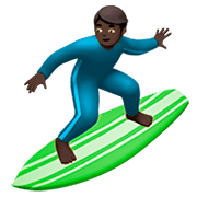 🏄🏿‍♂️ Emoji Hombre Haciendo Surf: Tono De Piel Oscuro en Apple iOS 11.2.