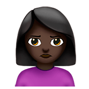 🙎🏿‍♀️ Emoji Mujer Haciendo Pucheros: Tono De Piel Oscuro en Apple iOS 11.2.