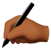 ✍🏾 Emoji Escrevendo à Mão: Pele Morena Escura na Apple iOS 11.2.