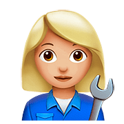 Emoji 👩🏼‍🔧 Meccanico Donna: Carnagione Abbastanza Chiara su Apple iOS 11.3.
