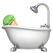 🛀🏻 Emoji Pessoa Tomando Banho: Pele Clara na Apple iOS 12.1.