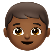 👦🏾 Emoji Menino: Pele Morena Escura na Apple iOS 12.1.
