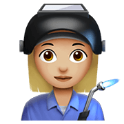 Emoji 👩🏼‍🏭 Operaia: Carnagione Abbastanza Chiara su Apple iOS 12.1.