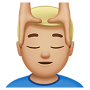 💆🏼‍♂️ Emoji Mann, der eine Kopfmassage bekommt: mittelhelle Hautfarbe Apple iOS 12.1.