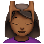 💆🏾‍♀️ Emoji Frau, die eine Kopfmassage bekommt: mitteldunkle Hautfarbe Apple iOS 12.1.