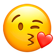 Emoji 😘 Faccina Che Manda Un Bacio su Apple iOS 13.2.