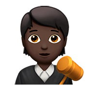 🧑🏿‍⚖️ Emoji Juiz No Tribunal: Pele Escura na Apple iOS 13.2.