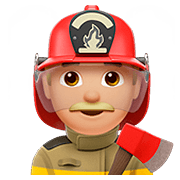 👨🏼‍🚒 Emoji Feuerwehrmann: mittelhelle Hautfarbe Apple iOS 13.2.