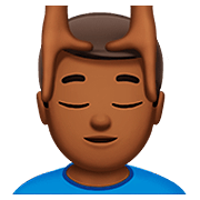 💆🏾‍♂️ Emoji Mann, der eine Kopfmassage bekommt: mitteldunkle Hautfarbe Apple iOS 13.2.