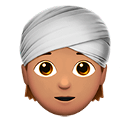 👳🏽 Emoji Pessoa Com Turbante: Pele Morena na Apple iOS 13.2.