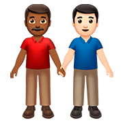 👨🏾‍🤝‍👨🏻 Emoji händchenhaltende Männer: mitteldunkle Hautfarbe, helle Hautfarbe Apple iOS 13.2.