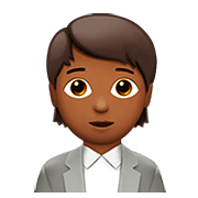 🧑🏾‍💼 Emoji Trabalhador De Escritório: Pele Morena Escura na Apple iOS 13.2.