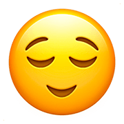 Emoji 😌 Faccina Sollevata su Apple iOS 13.2.