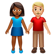 👩🏾‍🤝‍👨🏼 Emoji Mann und Frau halten Hände: mitteldunkle Hautfarbe, mittelhelle Hautfarbe Apple iOS 13.2.