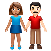👩🏽‍🤝‍👨🏻 Emoji Mann und Frau halten Hände: mittlere Hautfarbe, helle Hautfarbe Apple iOS 13.2.