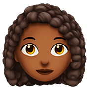 👩🏾‍🦱 Emoji Mujer: Tono De Piel Oscuro Medio Y Pelo Rizado en Apple iOS 13.2.
