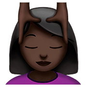 Emoji 💆🏿‍♀️ Donna Che Riceve Un Massaggio: Carnagione Scura su Apple iOS 13.2.