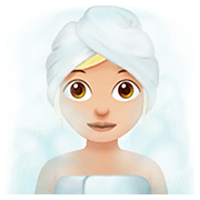 🧖🏼‍♀️ Emoji Frau in Dampfsauna: mittelhelle Hautfarbe Apple iOS 13.2.