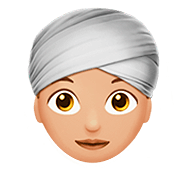 👳🏼‍♀️ Emoji Mujer Con Turbante: Tono De Piel Claro Medio en Apple iOS 13.2.