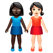 Émoji 👩🏿‍🤝‍👩🏻 Deux Femmes Se Tenant La Main : Peau Foncée Et Peau Claire sur Apple iOS 13.2.