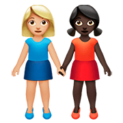 👩🏼‍🤝‍👩🏿 Emoji händchenhaltende Frauen: mittelhelle Hautfarbe, dunkle Hautfarbe Apple iOS 13.2.