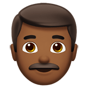 👨🏾 Emoji Mann: mitteldunkle Hautfarbe Apple iOS 13.3.