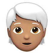 Émoji 🧑🏽‍🦳 Adulte : Peau Légèrement Mate Et Cheveux Blancs sur Apple iOS 13.3.