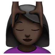 💆🏿‍♀️ Emoji Frau, die eine Kopfmassage bekommt: dunkle Hautfarbe Apple iOS 13.3.