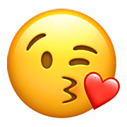 Emoji 😘 Faccina Che Manda Un Bacio su Apple iOS 14.2.