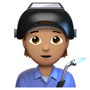 Emoji 🧑🏽‍🏭 Persona Che Lavora In Fabbrica: Carnagione Olivastra su Apple iOS 14.2.