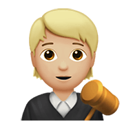🧑🏼‍⚖️ Emoji Juiz No Tribunal: Pele Morena Clara na Apple iOS 14.2.