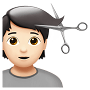 Émoji 💇🏻 Personne Qui Se Fait Couper Les Cheveux : Peau Claire sur Apple iOS 14.2.