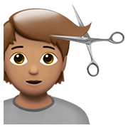 Émoji 💇🏽 Personne Qui Se Fait Couper Les Cheveux : Peau Légèrement Mate sur Apple iOS 14.2.