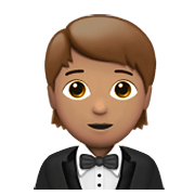 🤵🏽 Emoji Person im Smoking: mittlere Hautfarbe Apple iOS 14.2.