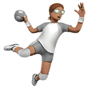 Émoji 🤾🏽 Personne Jouant Au Handball : Peau Légèrement Mate sur Apple iOS 14.2.
