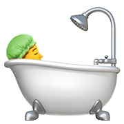 Emoji 🛀 Persona Che Fa Il Bagno su Apple iOS 14.2.