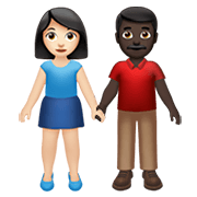 👩🏻‍🤝‍👨🏿 Emoji Mann und Frau halten Hände: helle Hautfarbe, dunkle Hautfarbe Apple iOS 14.2.