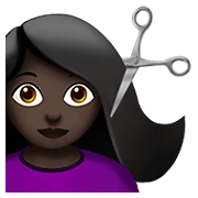 💇🏿‍♀️ Emoji Frau beim Haareschneiden: dunkle Hautfarbe Apple iOS 14.2.