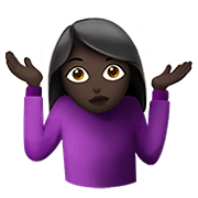 🤷🏿‍♀️ Emoji schulterzuckende Frau: dunkle Hautfarbe Apple iOS 14.2.