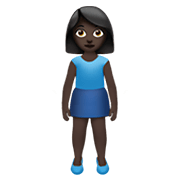 🧍🏿‍♀️ Emoji stehende Frau: dunkle Hautfarbe Apple iOS 14.2.