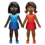 👩🏿‍🤝‍👩🏾 Emoji händchenhaltende Frauen: dunkle Hautfarbe, mitteldunkle Hautfarbe Apple iOS 14.2.