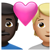 👨🏿‍❤️‍🧑🏼 Emoji Liebespaar: Mannn, Person, dunkle Hautfarbe, mittelhelle Hautfarbe Apple iOS 14.5.
