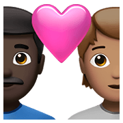 👨🏿‍❤️‍🧑🏽 Emoji Liebespaar: Mannn, Person, dunkle Hautfarbe, mittlere Hautfarbe Apple iOS 14.5.